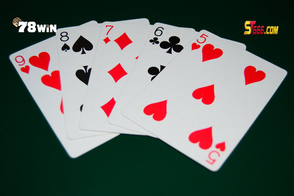 Bạn cần hiểu rõ thứ tự bài trong Poker